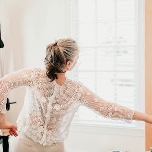 Meet your Posher, Alona